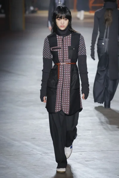 Look 35